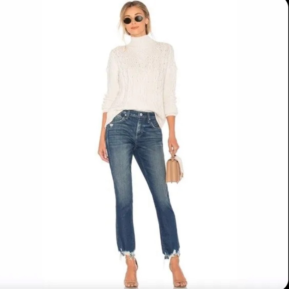 Amo Lover Slim Straight Jeans in Knockout